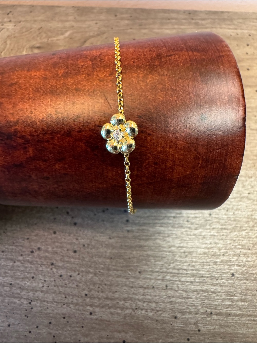 Gold Tone Floral Cluster Bracelet